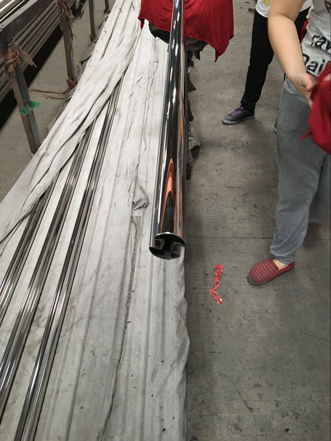 jy网页镜面圆管双槽管2.jpg