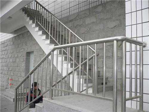 别墅复式楼梯jy网页栏杆扶手管