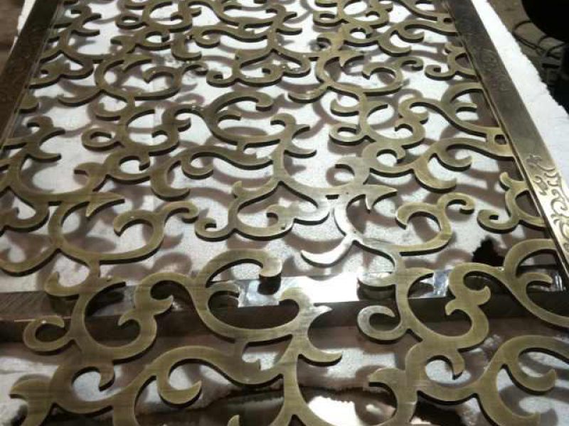 jy网页屏风隔断墙和铝合金的屏风隔断墙区别在哪？